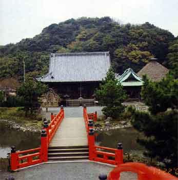 称名寺 ( しょうみょうじ )