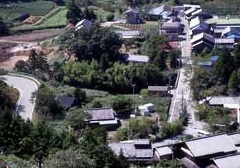 三倉上ノ平の集落の写真