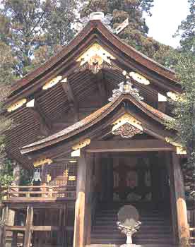 小國神社本殿の正面からの写真