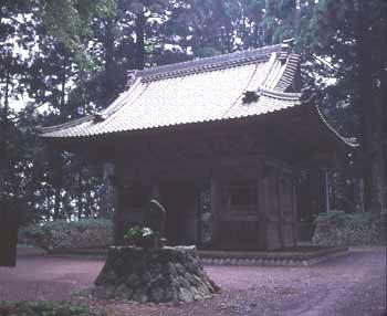 大日山金剛院山門