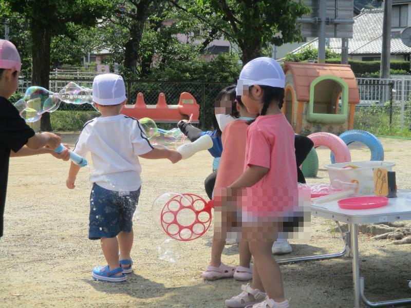 シャボン玉つくろう