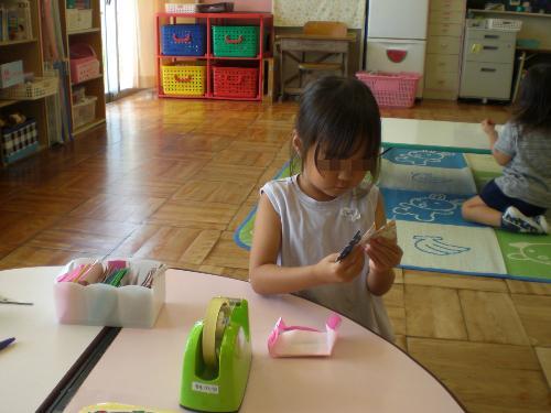 冠づくりしながら休憩中