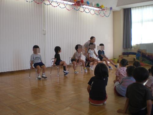 前に並んだ誕生児